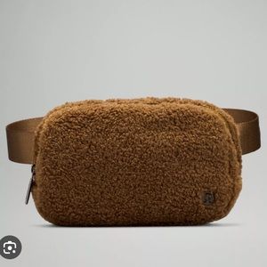 Lululemon Everywhere Belt Bag